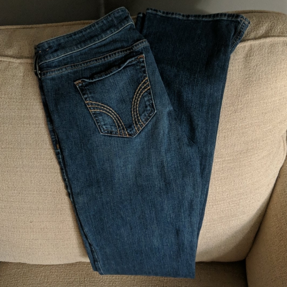 Hollister Classic Low Rise Boot Leg Jeans
